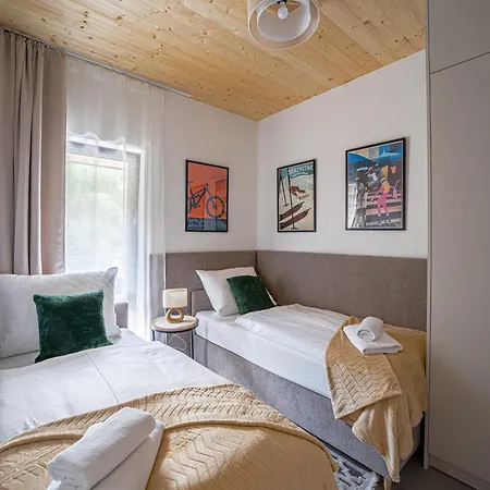 Kasztanowa Park 公寓 什切尔克